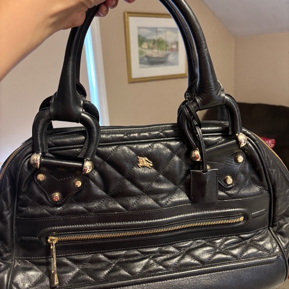 Burberry bag - Picture 1 of 1